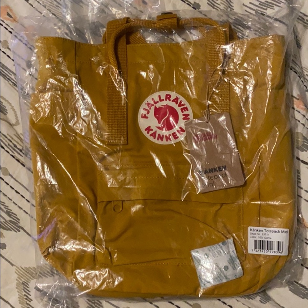 Genuine Kanken totepack Mini; color 160/ ochre